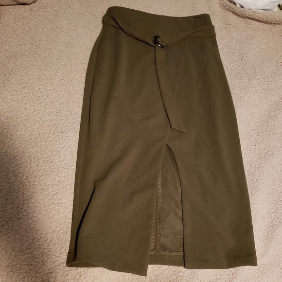 2 WrapFront skirt - Picture 2 of 4